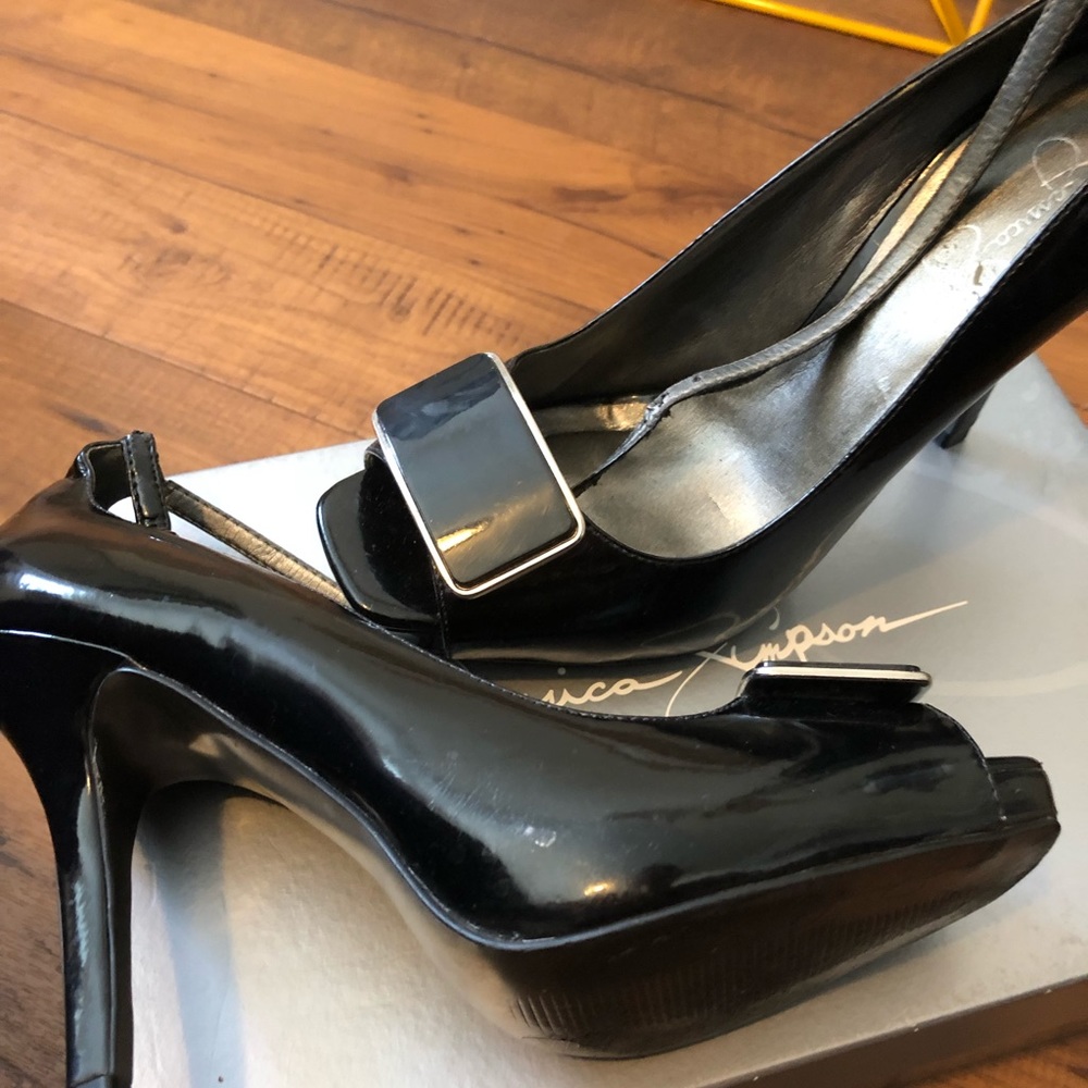 Jessica Simpson High Heel
